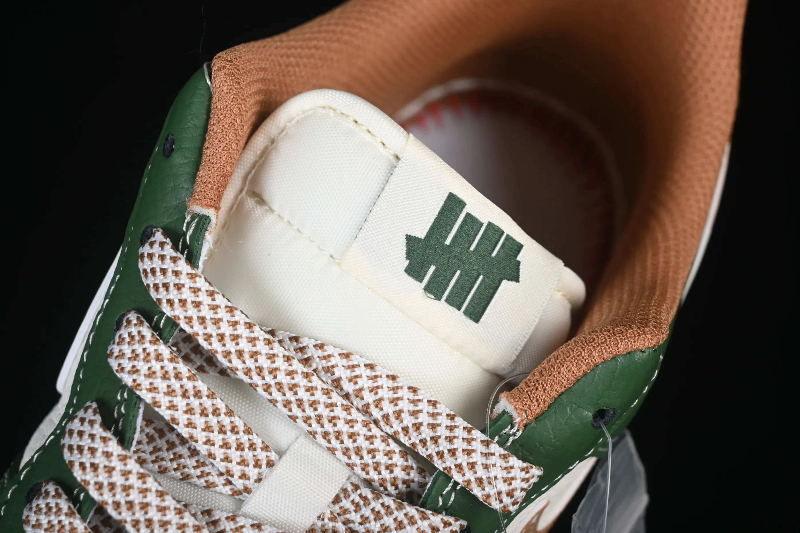 All categories Nk Air Force 1 Air Force series Nk Air Force 1 Low Air Force low top Nike Air Force 1'07 Low UN joint grass green splicing raw rubber Air Force 1 low top casual sneakers JP8028-006